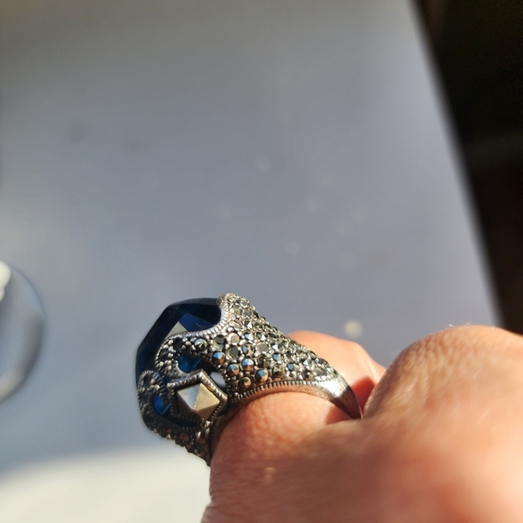 Elegant Blue Gemstone 925 Silver Ring - Picture 6 of 10